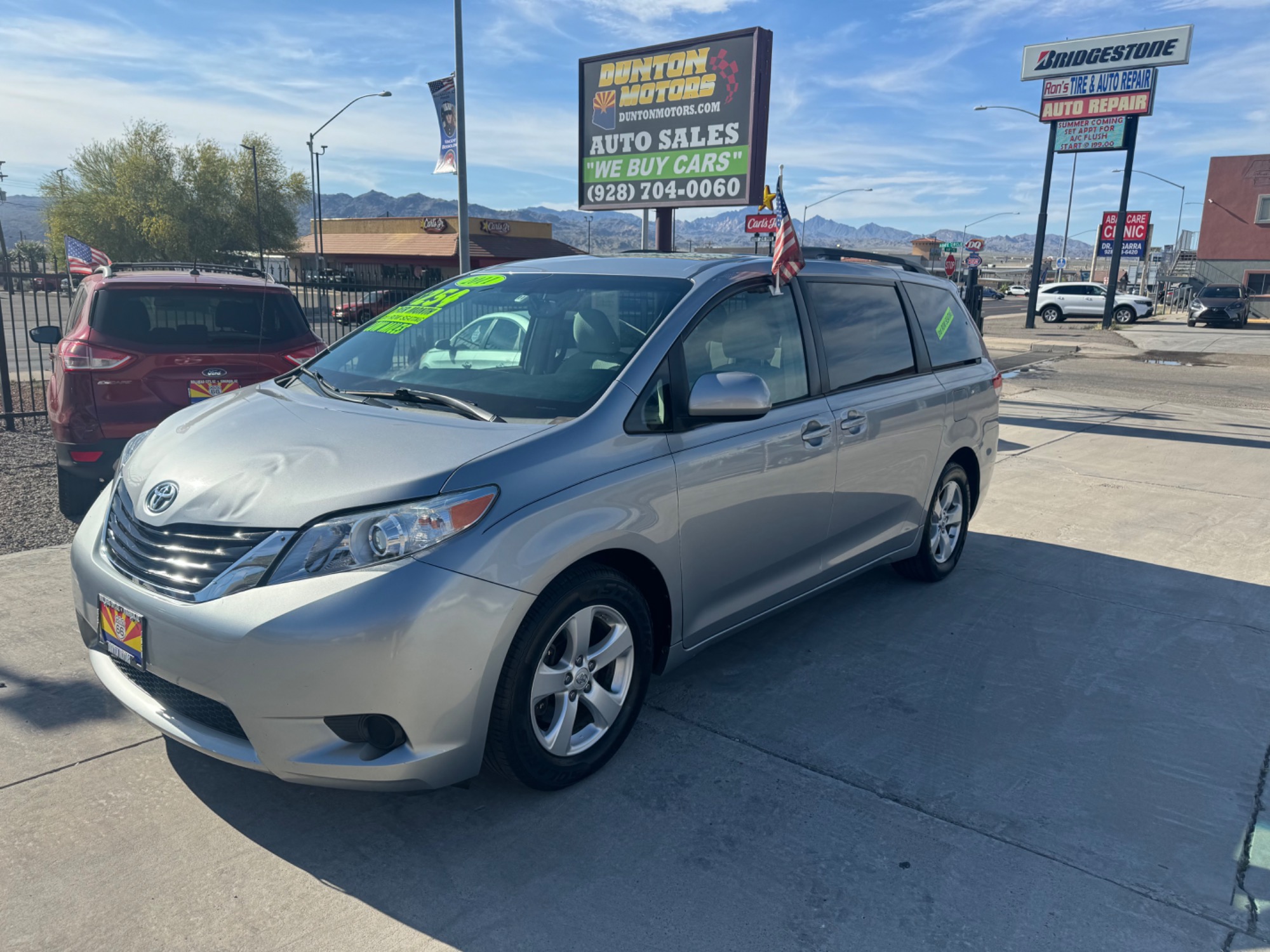 photo of 2011 Toyota Sienna LE 8-Pass V6